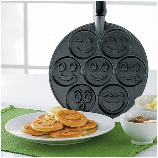 Aluminum Alloy Non-Stick Breakfast Smile Face Mold Pancake - ecomstock